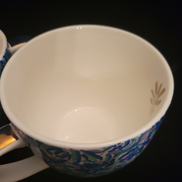 Lilly Pulitzer Gold Handled Mugs. Set of 2. Beautiful blue floral design. - Picture 3 of 6